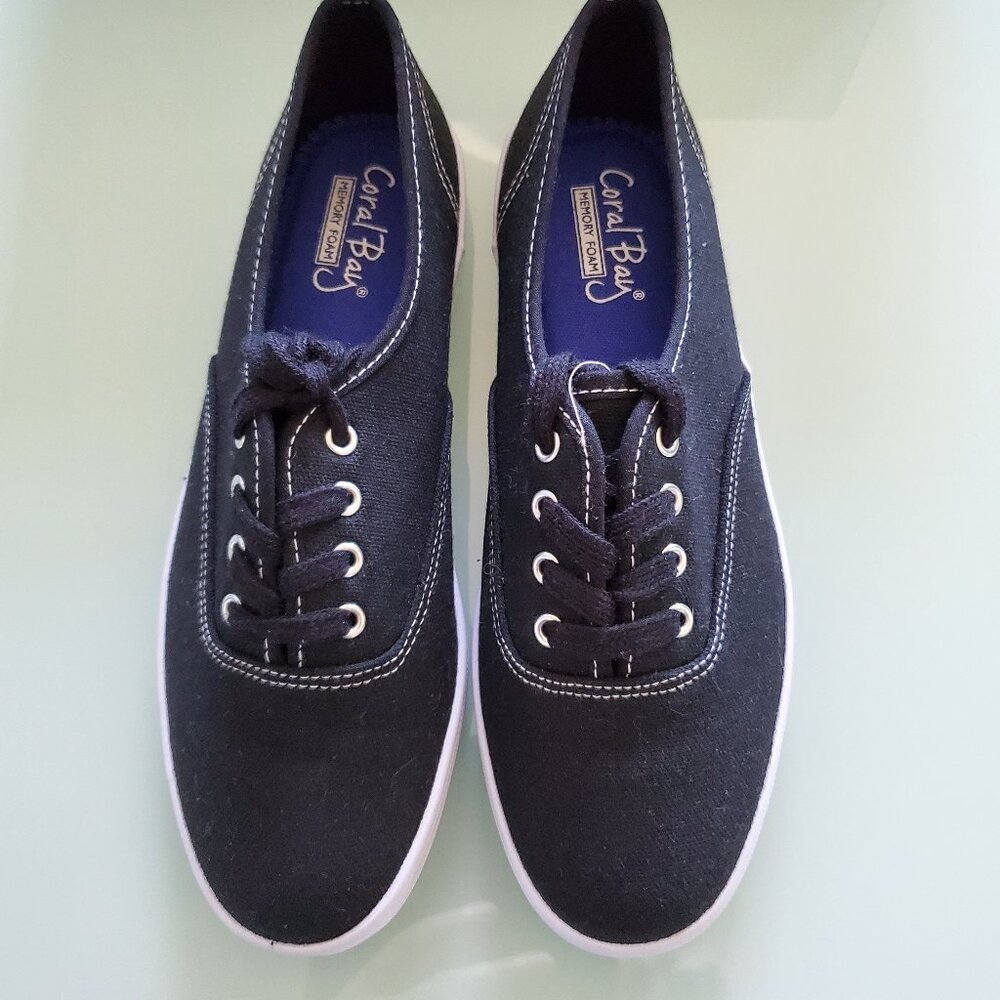 Shoes - Picture 2 of 4
